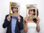 Photo Booth – Νύφη & Γαμπρός καταζητούμενοι (2 τεμ) - Image 2